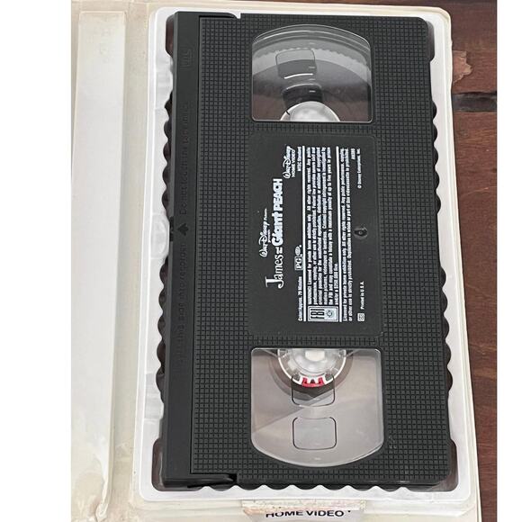 James and the Giant Peach VHS - Picture 4 of 4
